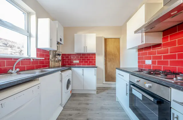 Bramble Road, Southsea, PO4, photo 2