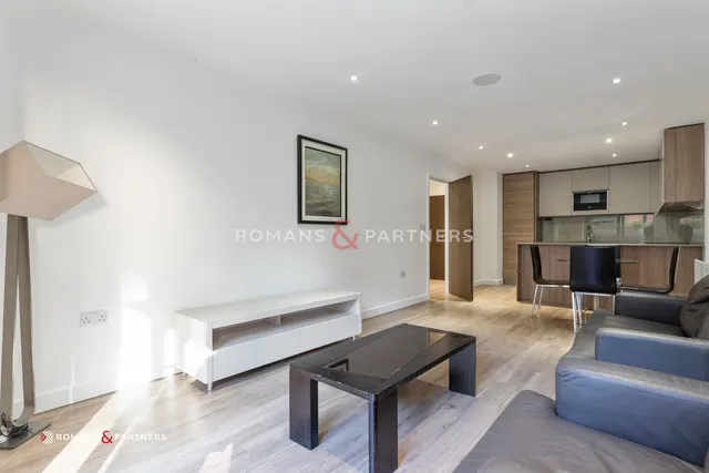 Carvell House, Beaufort Park, NW9, photo 1
