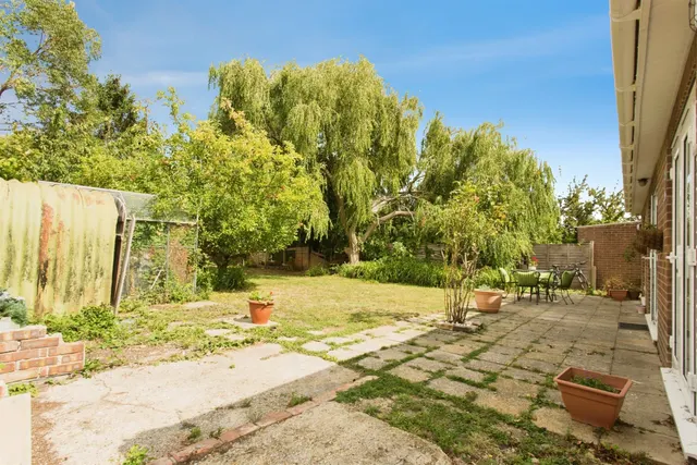 Photo 2 — Cambridge Road, Oakington, Cambridge