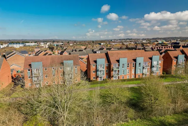 Dakota Way, Lakeside, Eastleigh, SO50 5TY, photo 1
