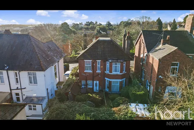 Dewsland Park Road, Newport, NP20, photo 2