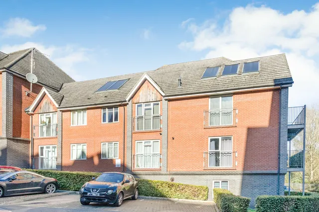 Millward Drive, Bletchley, Milton Keynes, Buckinghamshire, MK2, photo 1