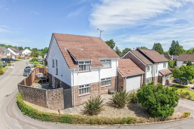 Chartwell Drive, Cardiff, CF14, photo 1