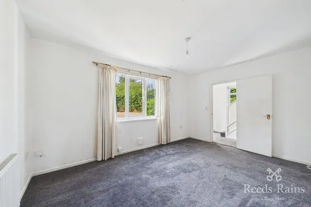 Bassledene Road, Sheffield, S2, photo 3