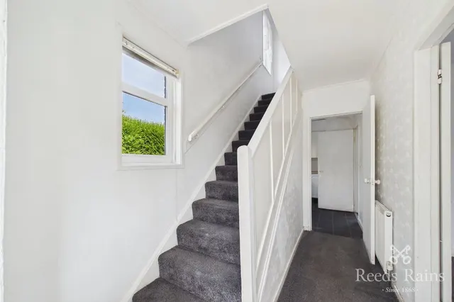 Bassledene Road, Sheffield, S2, photo 2
