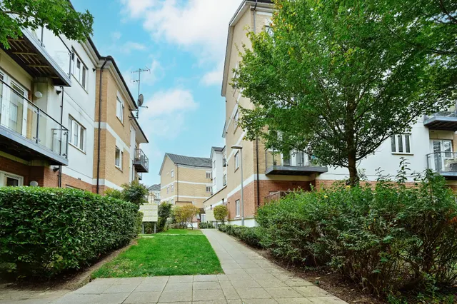 16 Edridge Court, Ley Farm Close, Watford, photo 1