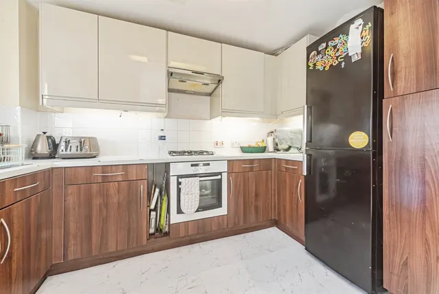 Rossetti Close, Basingstoke, RG24, photo 2