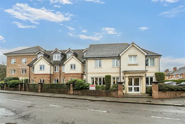 Station Road, Addlestone, KT15, photo 1
