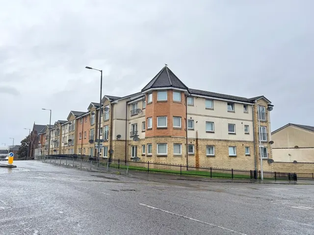 Wellington Street, Wishaw, ML2, photo 1