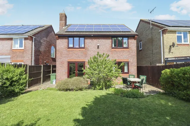 Clayfield, Yate, BS37, photo 3