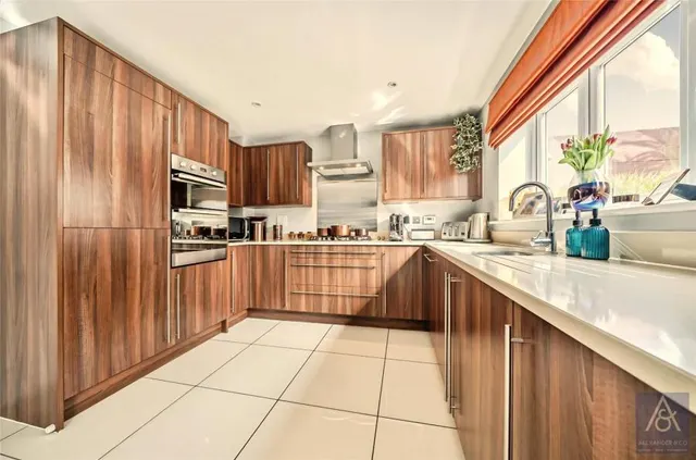 Needlepin Way, Buckingham, MK18, photo 2