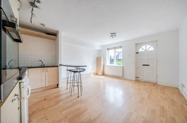 Photo 2 — Hainault Street, 15 Hainault Street London Greater London London, London, Greater London, SE92EF