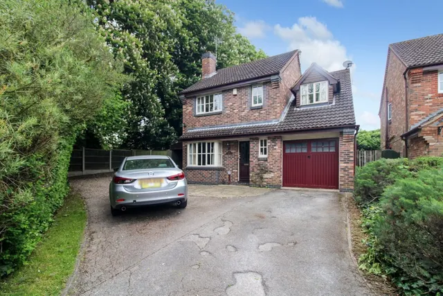 Ashwell Court, Woodthorpe, photo 1