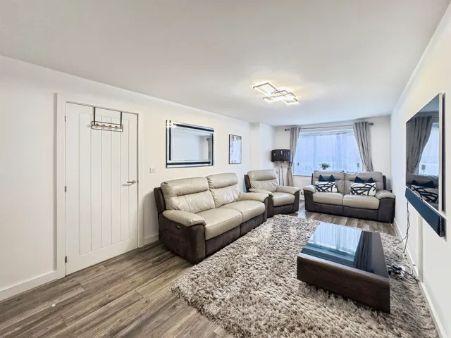 Laura Roberts Close, West Bromwich, B70, photo 3