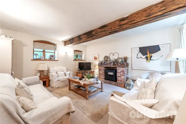 Photo 2 — Yew Tree Farm, Brookhouse Road, Blackwell, Worcestershire, B60 1QP