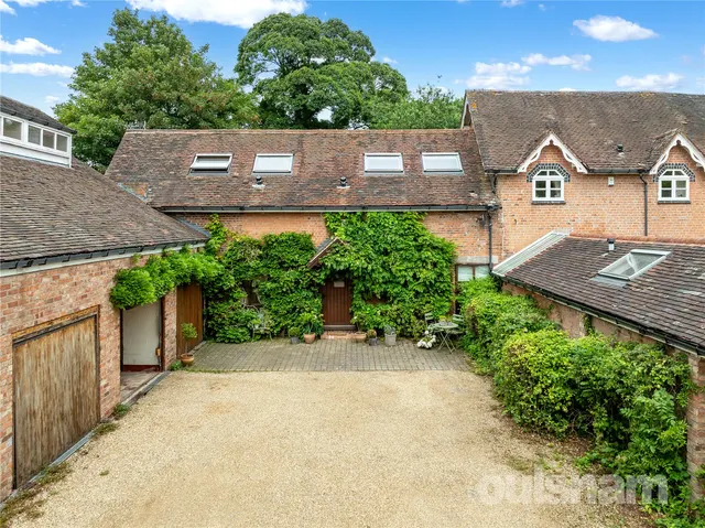 Yew Tree Farm, Brookhouse Road, Blackwell, Worcestershire, B60 1QP, photo 1