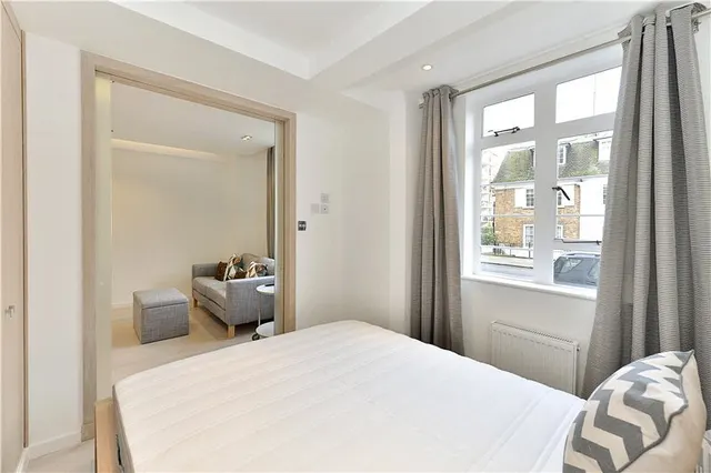 Sloane Avenue, London, SW3, photo 3