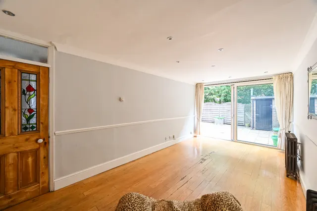 19 Maryland Walk, Popham Street, London, photo 1