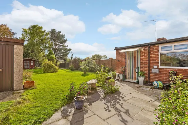 Finnleys Lane, West Cowick, DN14, photo 3