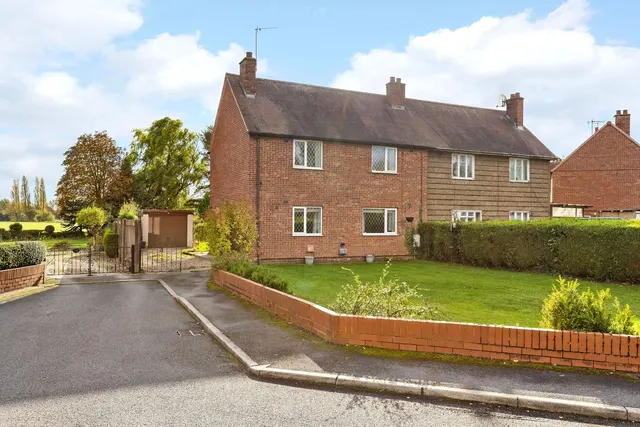Finnleys Lane, West Cowick, DN14, photo 1