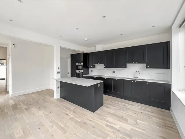 Photo 2 — Clifton Road, Kingston upon Thames, KT2