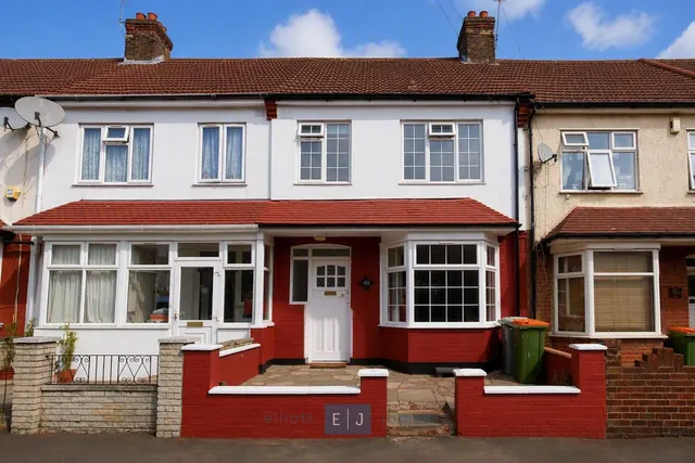 Flanders Road, London, photo 1