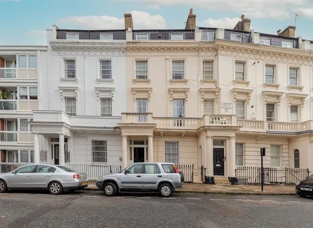 Cumberland Street, London, SW1V, photo 1