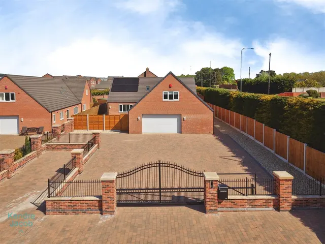 Bawtry Road, Blyth, photo 1