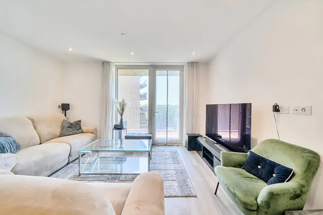 Garnet Place, West Drayton, UB7, photo 1