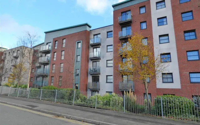 Lower Hall Street, St Helens, photo 1