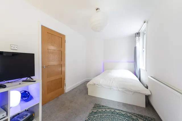 Photo 3 — 69a Sellons Avenue, London