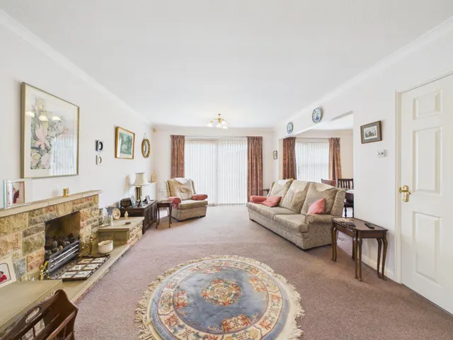 Photo 2 — Hazel Road, Purley, Reading, RG8