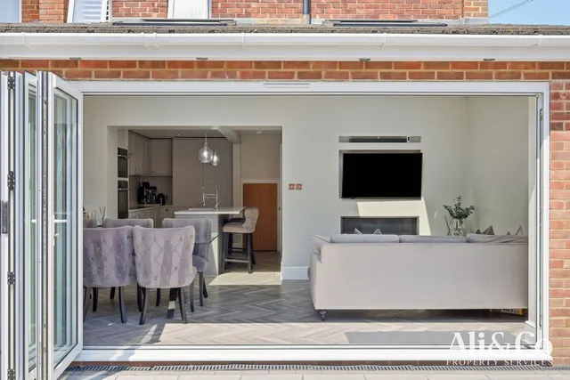 Photo 3 — St. Francis Way, Grays, Essex, RM16 4RB