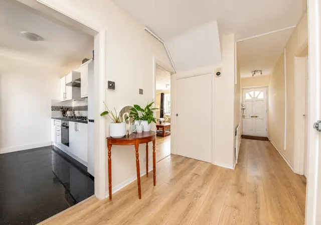 Abbey Court, Camberley, GU15, photo 2