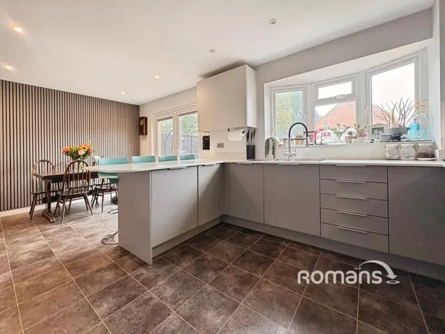 Handford Lane, Yateley, GU46, photo 3