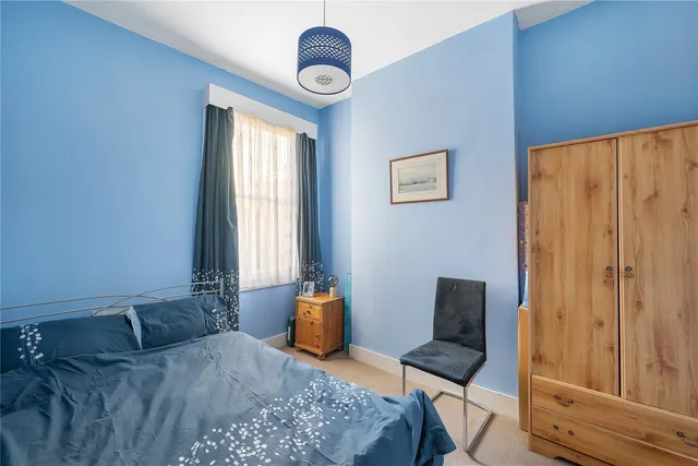 Photo 3 — Brathway Road, Southfields, London, SW18