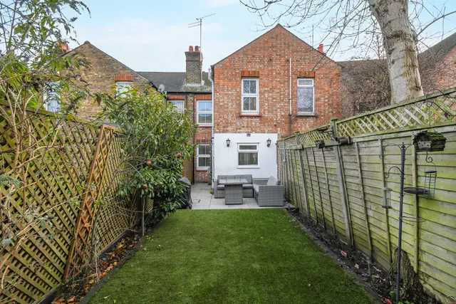 Photo 2 — 16 Victoria Crescent, Chelmsford, Essex, CM1 1QF