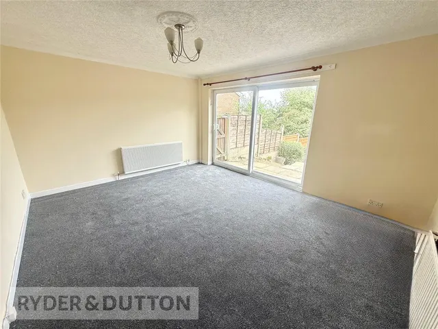 Newbreak Close, Oldham, OL4, photo 2