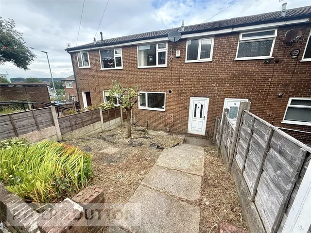 Newbreak Close, Oldham, OL4, photo 1