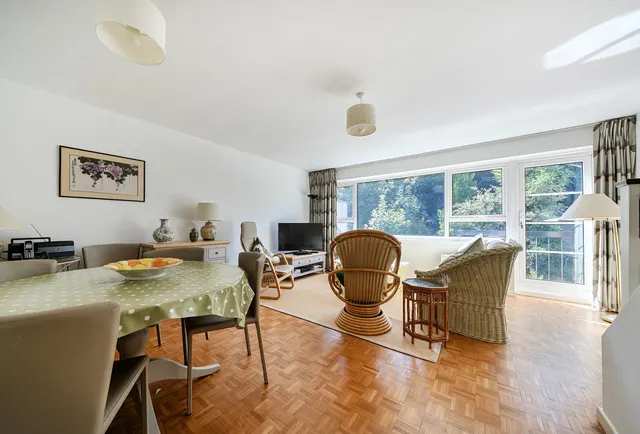 Photo 2 — Valley Drive, Sevenoaks, TN13 1EG
