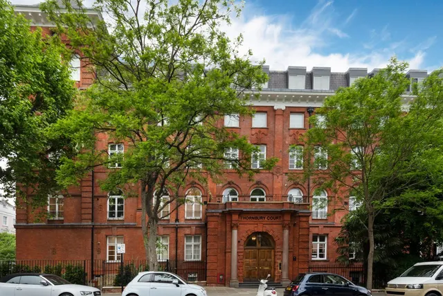 Photo 3 — Thornbury Court, Chepstow Villas, Notting Hill, W11 2RE