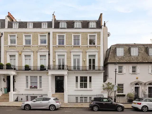 Pembroke Gardens, London, W8, photo 1