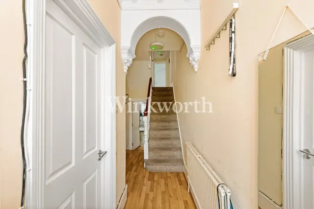 Malvern Road, London, N8, photo 2