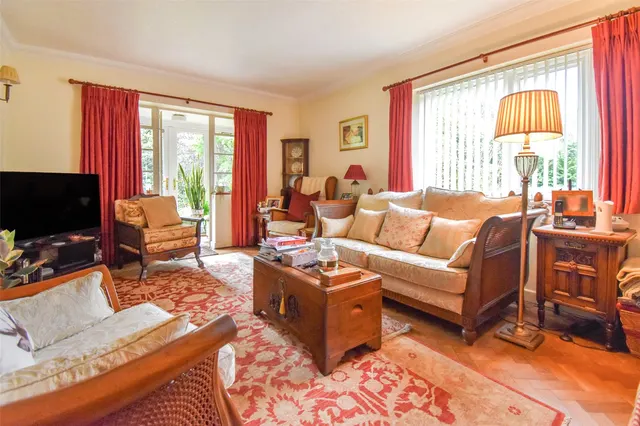 Photo 3 — York Crescent, Aldershot, Hampshire, GU11 3JN