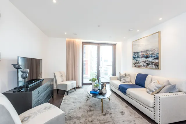 32 Thornes House, Charles Clowes Walk, The Residence, 40-42 Ponton Road, London, photo 1