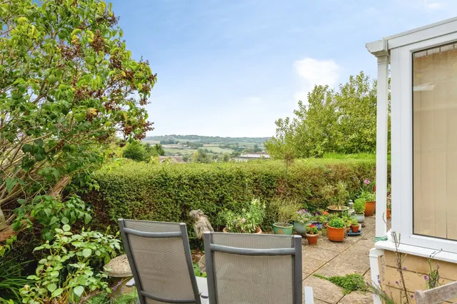 Henley Lane, Box, SN13, photo 2