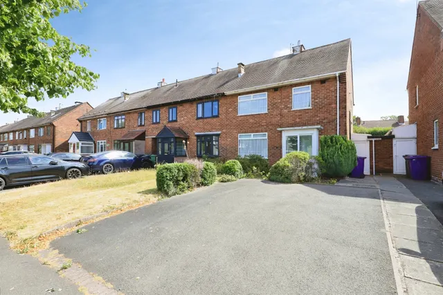 Primrose Avenue, Bushbury, WV10, photo 1