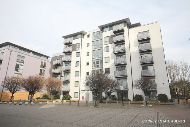 Deals Gateway, Onese8 Development, SE13, photo 1