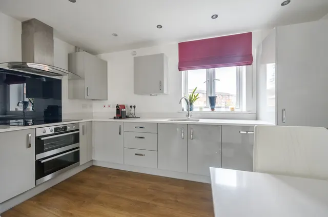 Biscoe Way, Wokingham, RG40, photo 3