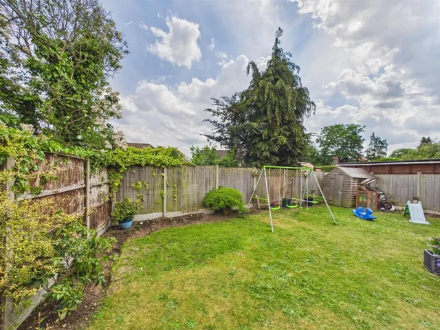 Photo 2 — Newark Road, North Hykeham, Lincoln